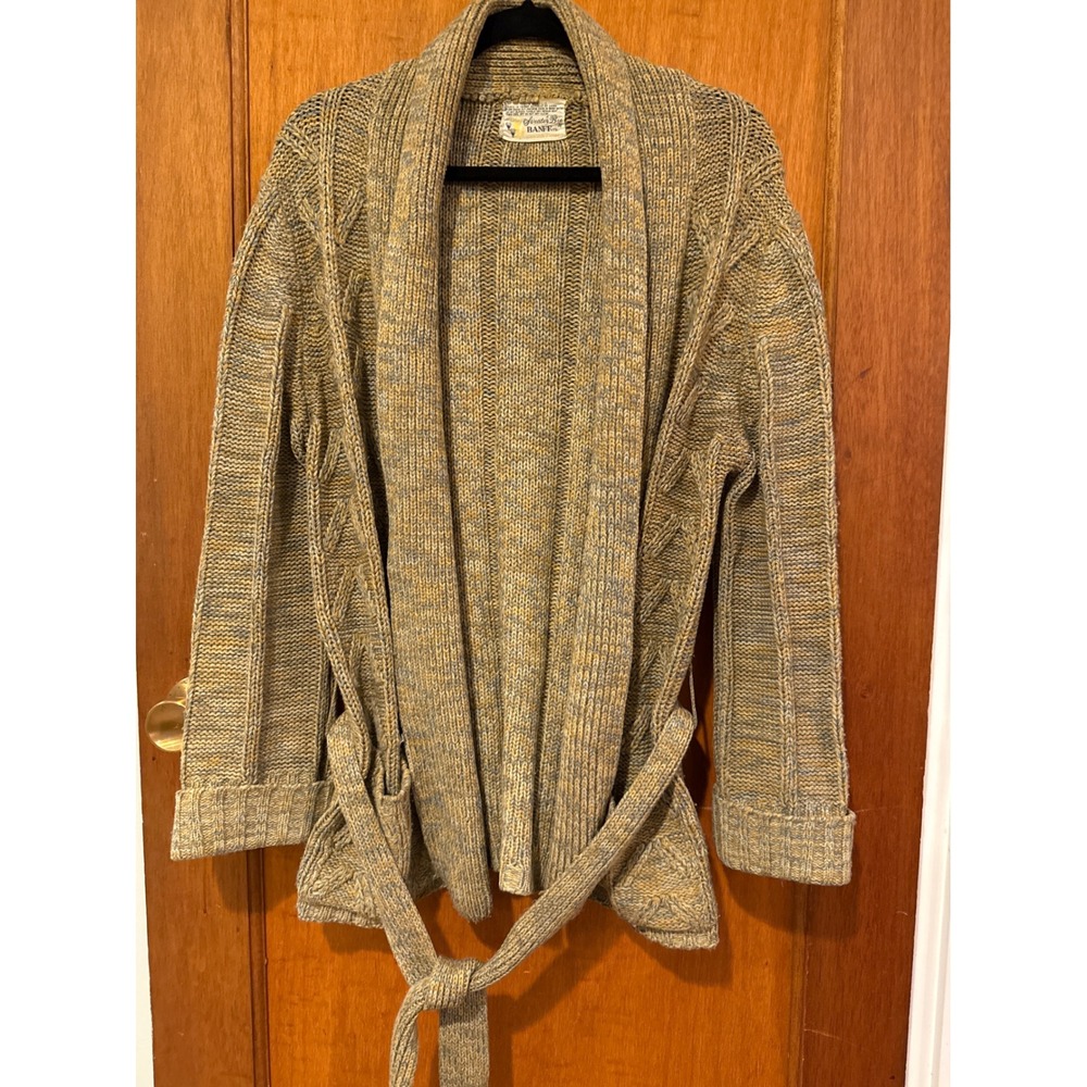 Sweater Bee Banff ltd Vintage knit gray gold‎ cardigan belted cable grannycore